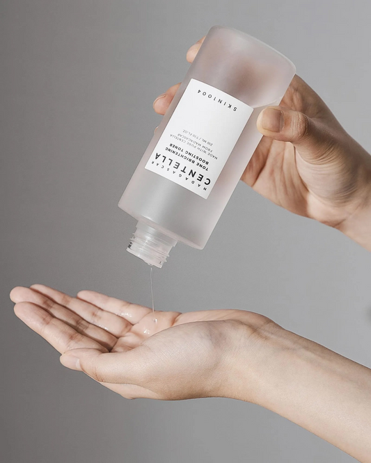 تونر السنتيلا لتفتيح البشرة من سكن 1004