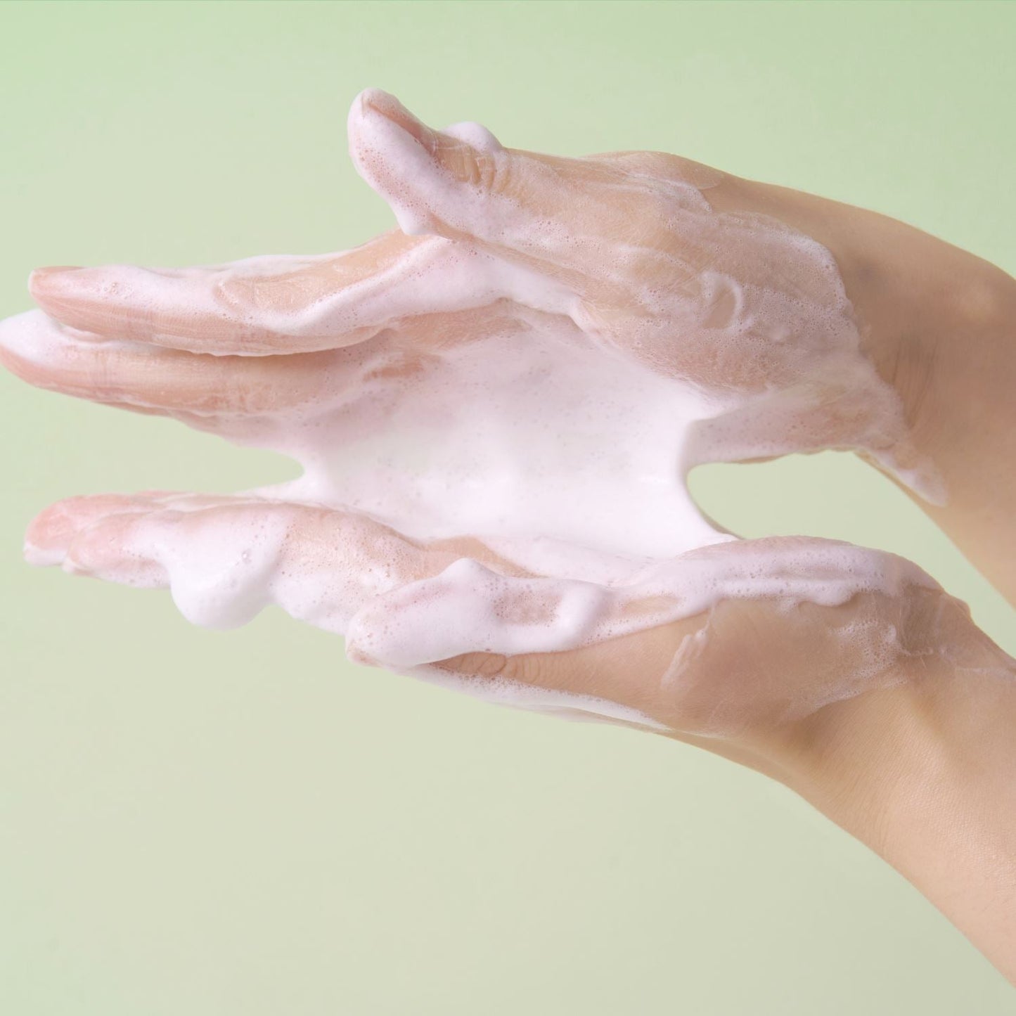 غسول رغوي بخلاصة السينتيلا ‎وشجرة الشاي من سكن 1004